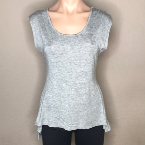 Finn & Clover Women’s Scoop Neck Top Lace Back Longer Length In Back Cap Sleeve - Picture 2 of 7